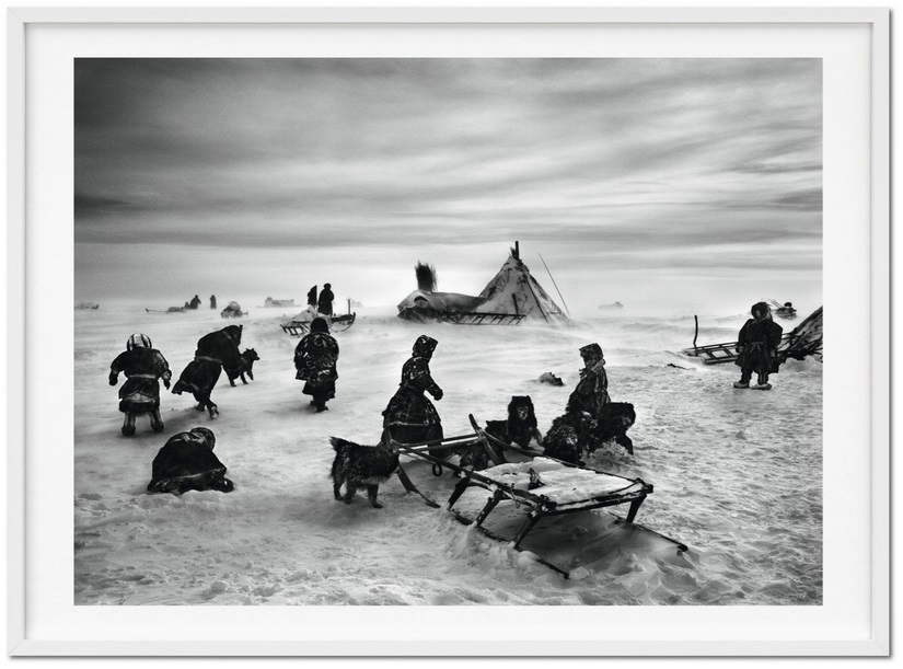 Art Edition B - "Nördlich des Flusses Ob, Halbinsel Jamal, Sibirien, Russland" (2011) Silbergelatine-Print