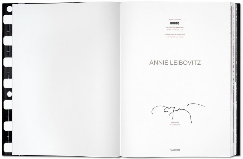 Leibovitz_Taschen_Buch_aufgeschlagen_Signatur.JPG